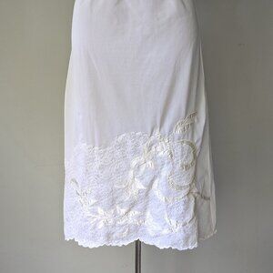 vtg DEENA lingerie heavily applique lace embroidered scalloped hem skirt slip